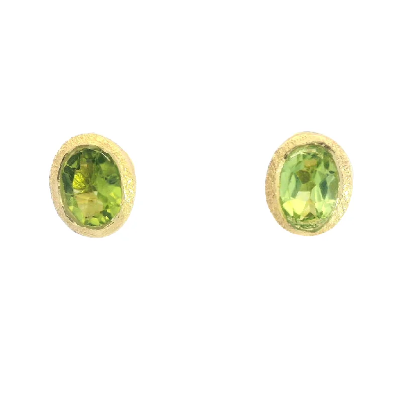 18K Yellow Gold Vermeil Oval Peridot Stud Earrings