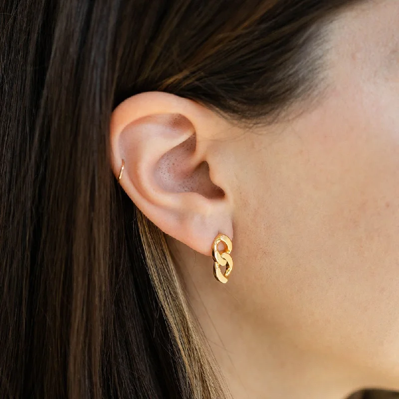 Chain Link Stud Earrings in Gold