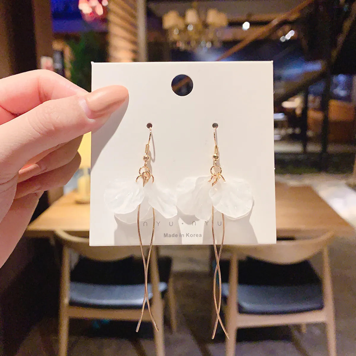 95# Transparent Flower Tassel Ear Hook