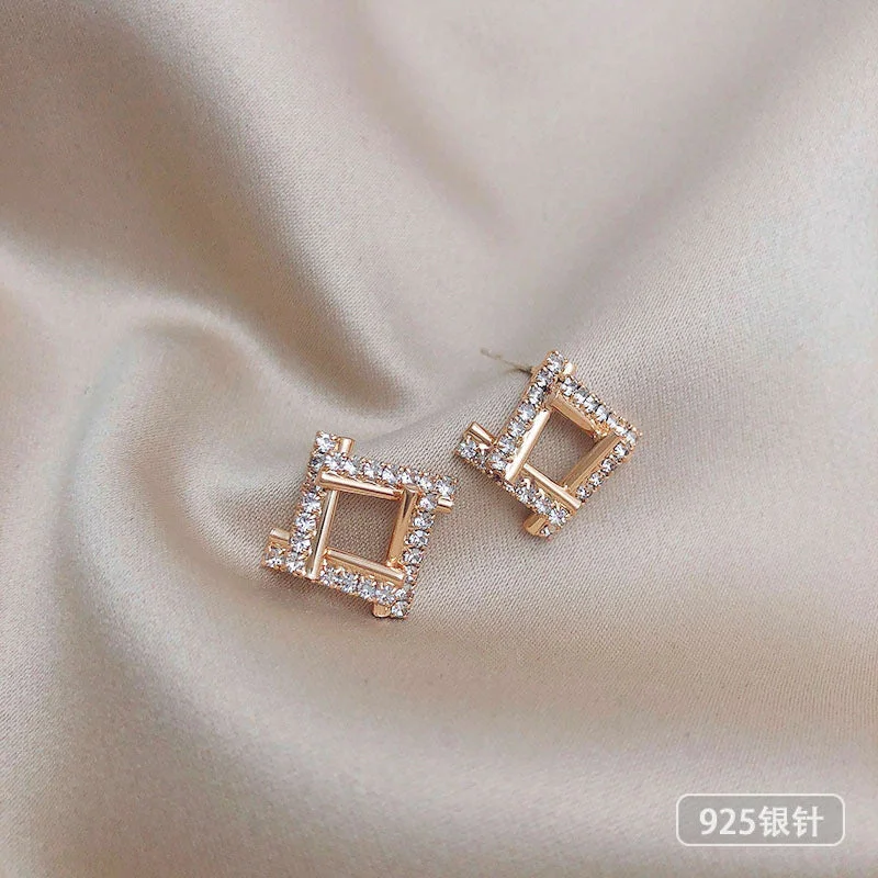 67# Gold Square Rhinestone