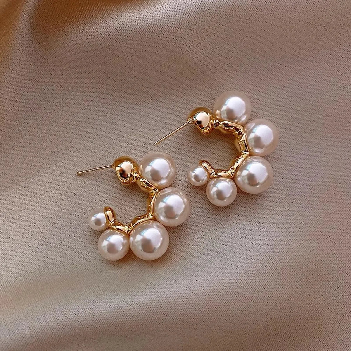 1# Silver Needle Gold C- Shaped Pearl Earrings