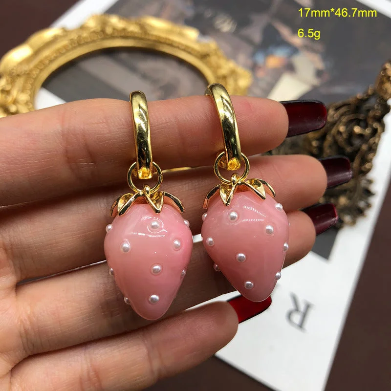 Om625 Pink Stud Earrings