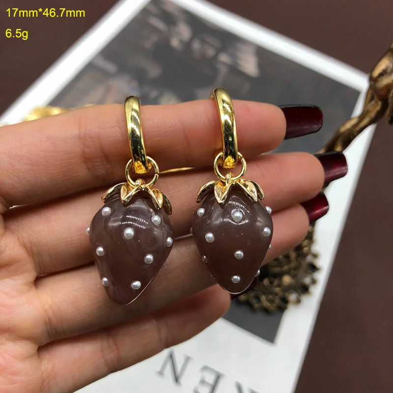 Om626 Brown Stud Earrings