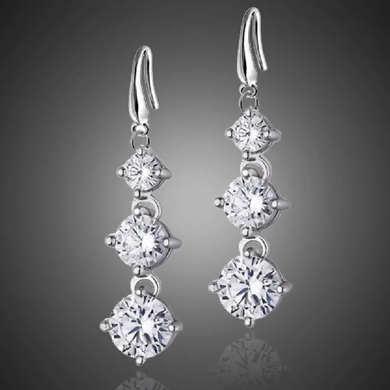 Graduated Drop Earrings with Swarovski Crystals