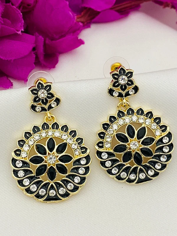 Elegant Black Color Stone Worked Kundan Dangler Earrings