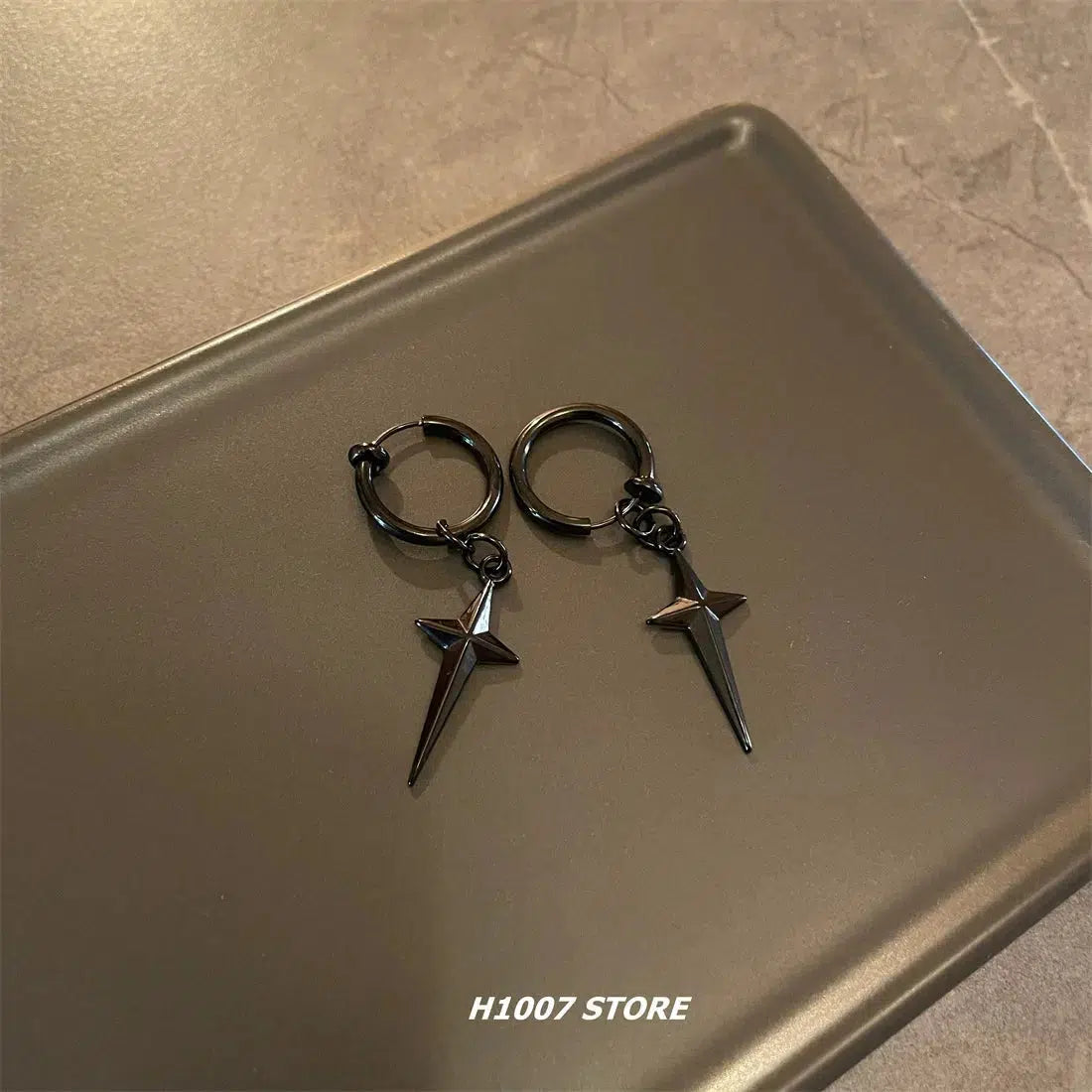 Black Ear Clips / One Pair