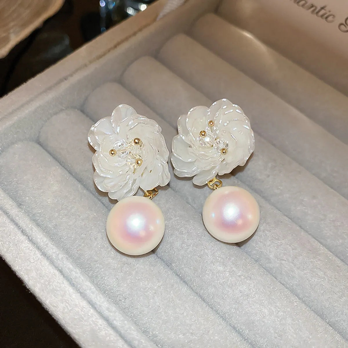 77# Silver Needle-White Flower Pearl